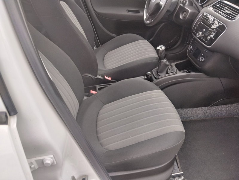 Fiat Punto usata a Asti (18)