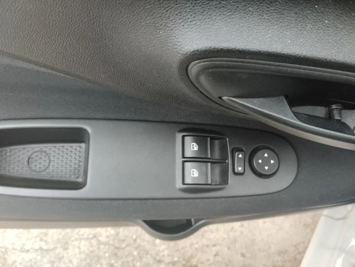 Fiat Punto usata a Asti (7)