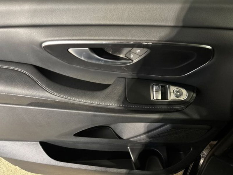 Mercedes-Benz Classe V nuova a Bologna (10)