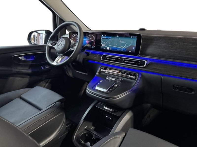 Mercedes-Benz Classe V nuova a Bologna (15)