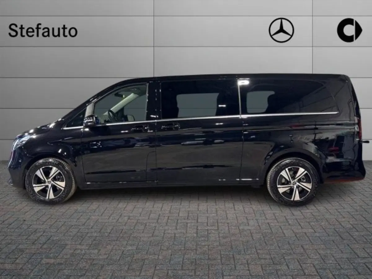 Mercedes-Benz Classe V nuova a Bologna (3)