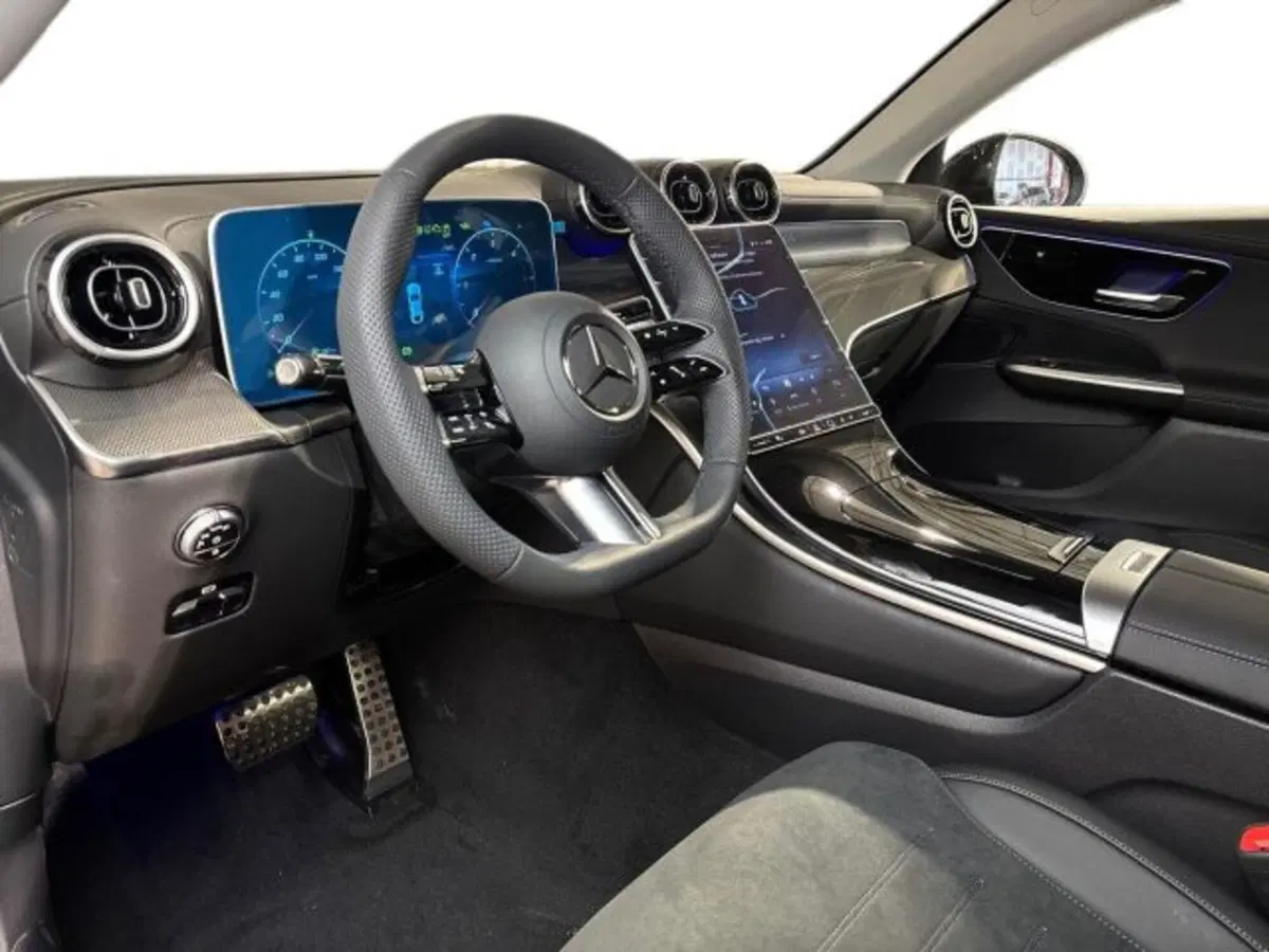 Mercedes-Benz GLC nuova a Bologna (11)