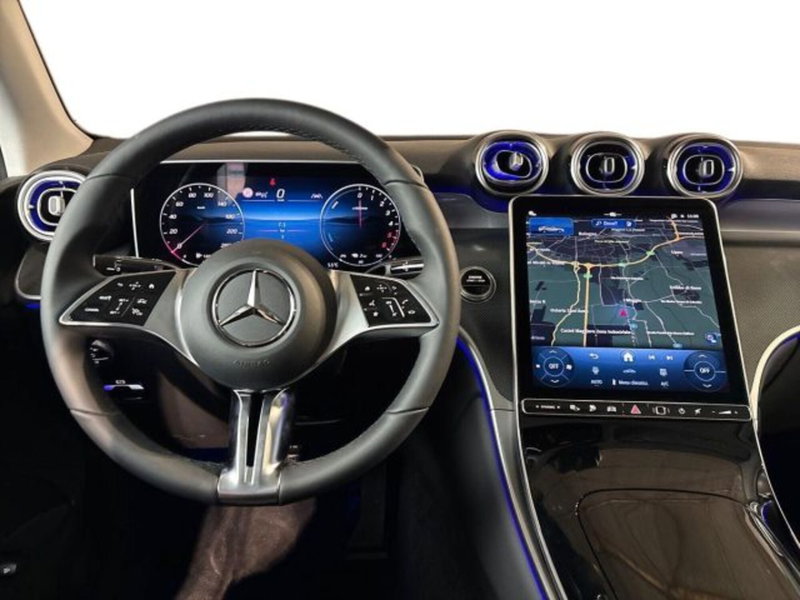 Mercedes-Benz GLC nuova a Bologna (14)