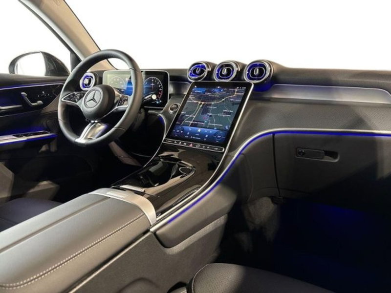 Mercedes-Benz GLC nuova a Bologna (15)
