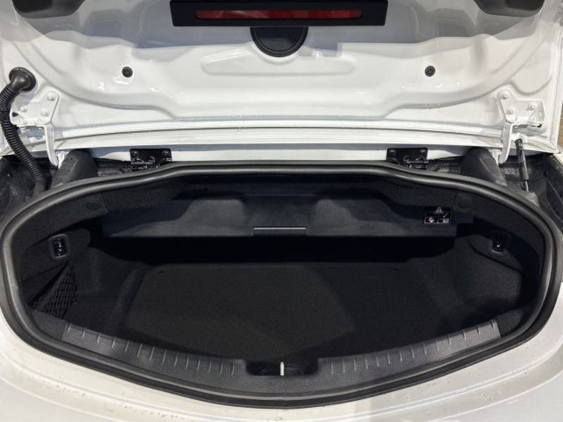 Mercedes-Benz CLE Cabrio nuova a Bologna (7)