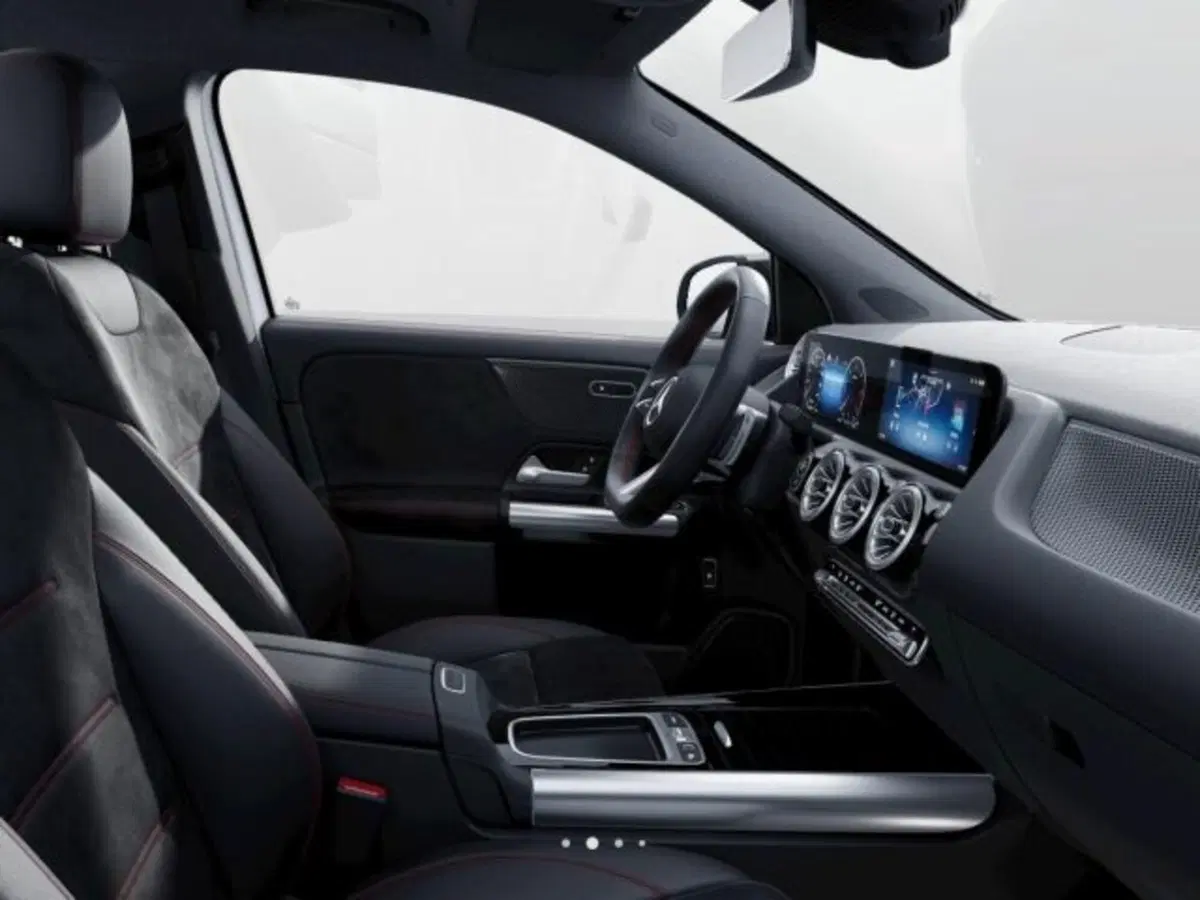 Mercedes-Benz GLA SUV nuova a Verona (7)