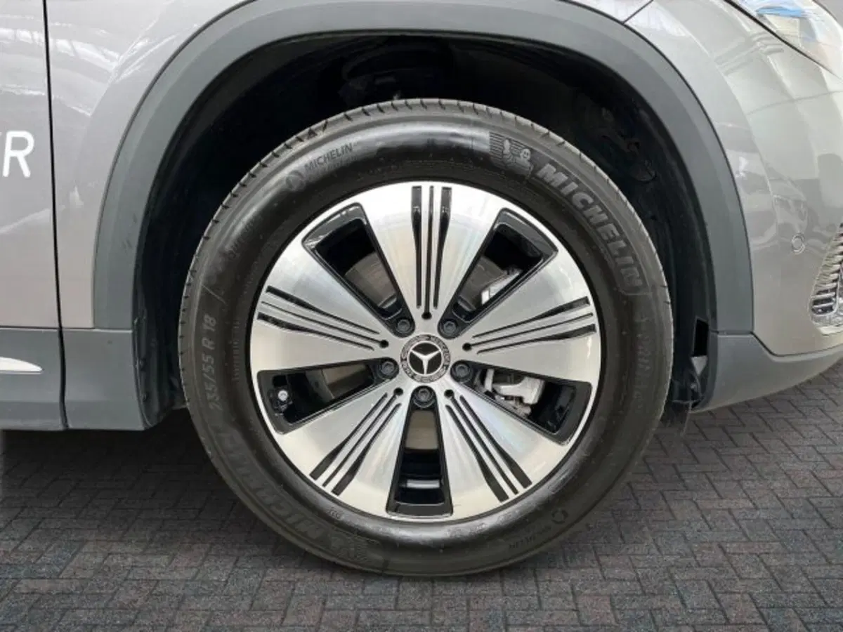 Mercedes-Benz EQA usata a Verona (7)