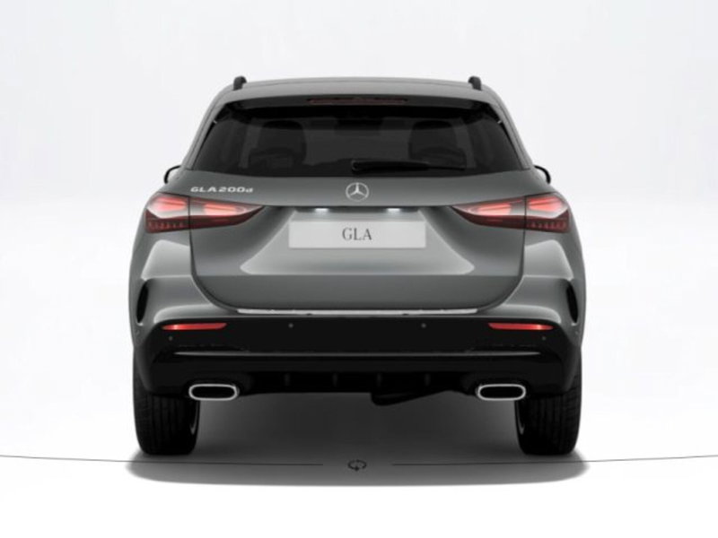 Mercedes-Benz GLA SUV nuova a Verona (4)
