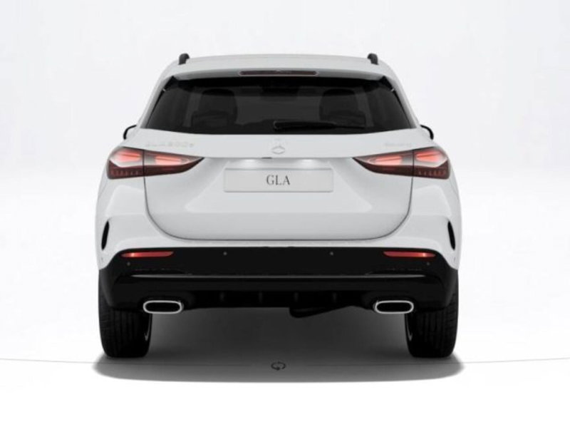 Mercedes-Benz GLA SUV nuova a Verona (4)