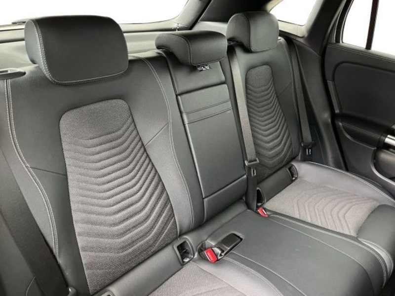 Mercedes-Benz EQA usata a Verona (15)