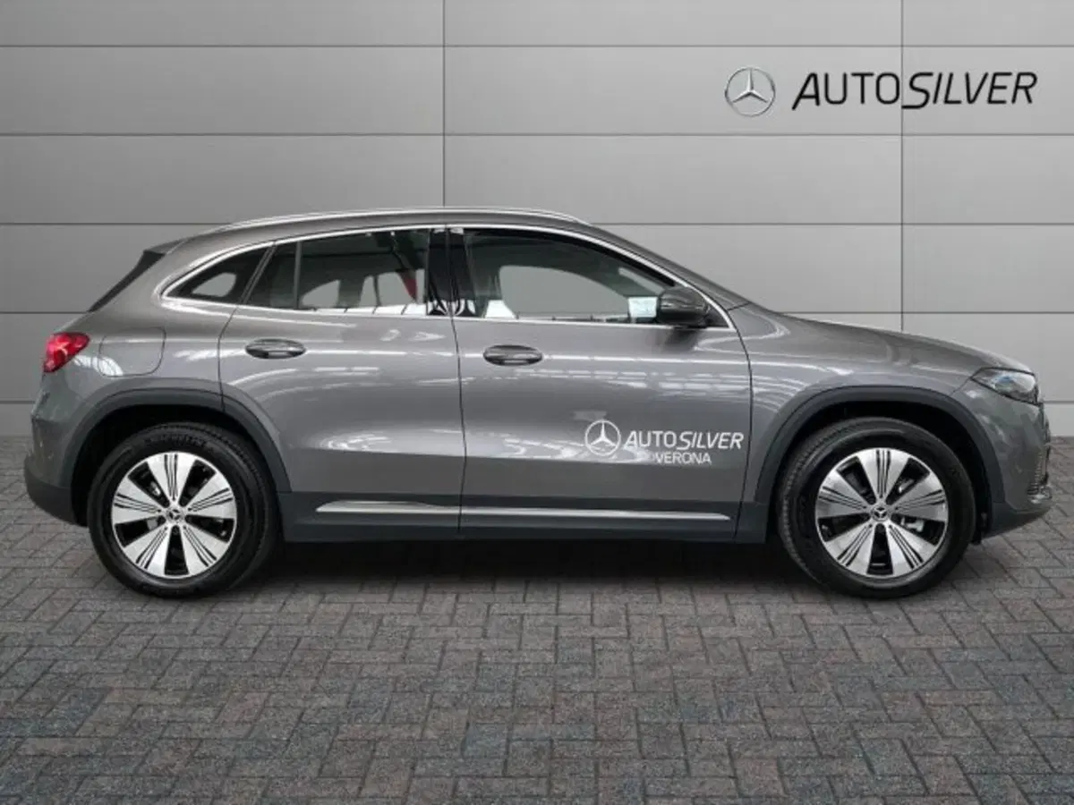 Mercedes-Benz EQA usata a Verona (5)
