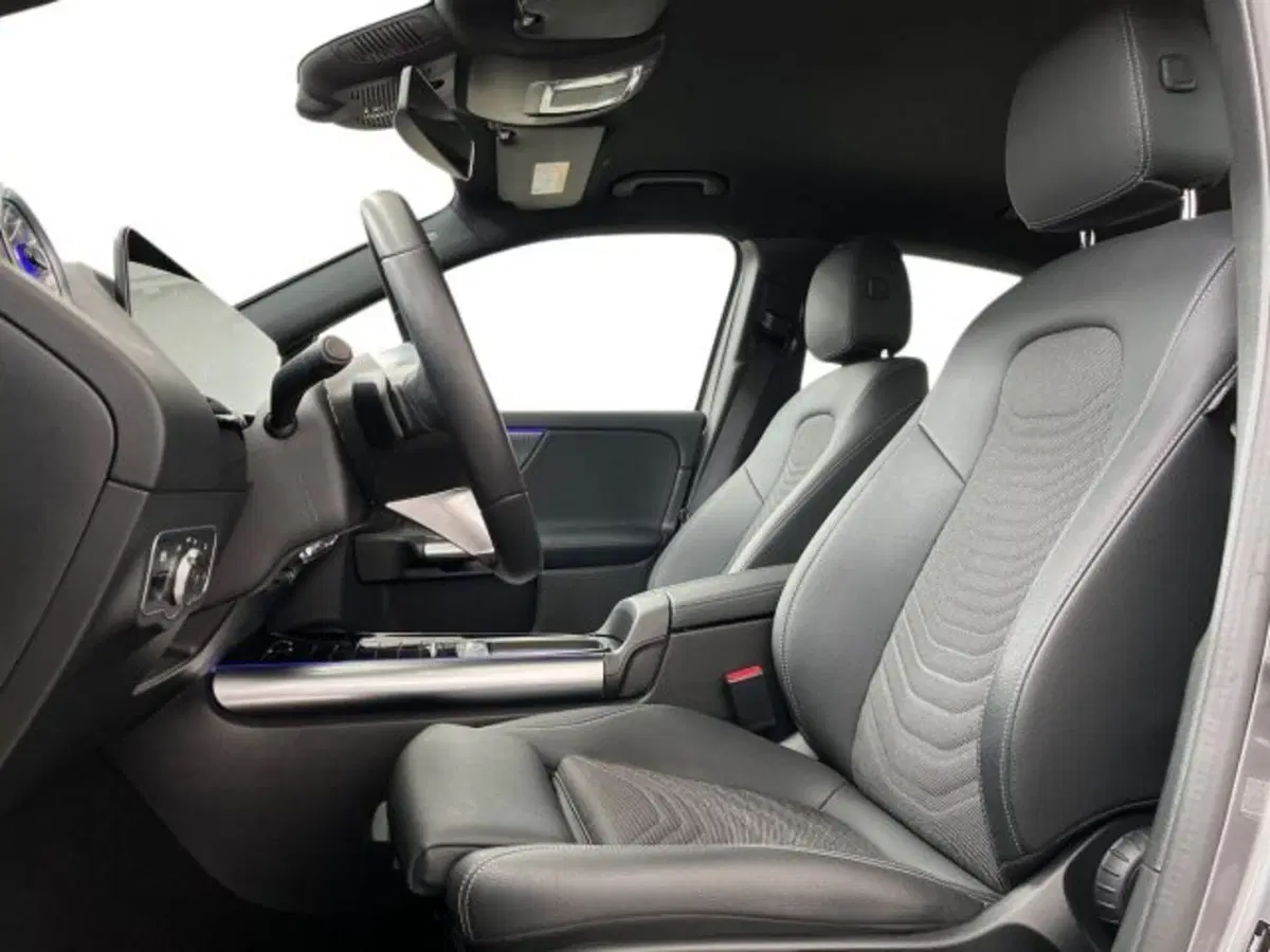 Mercedes-Benz EQA usata a Verona (9)