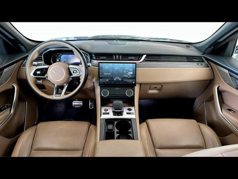 Jaguar F-Pace usata a Varese (4)