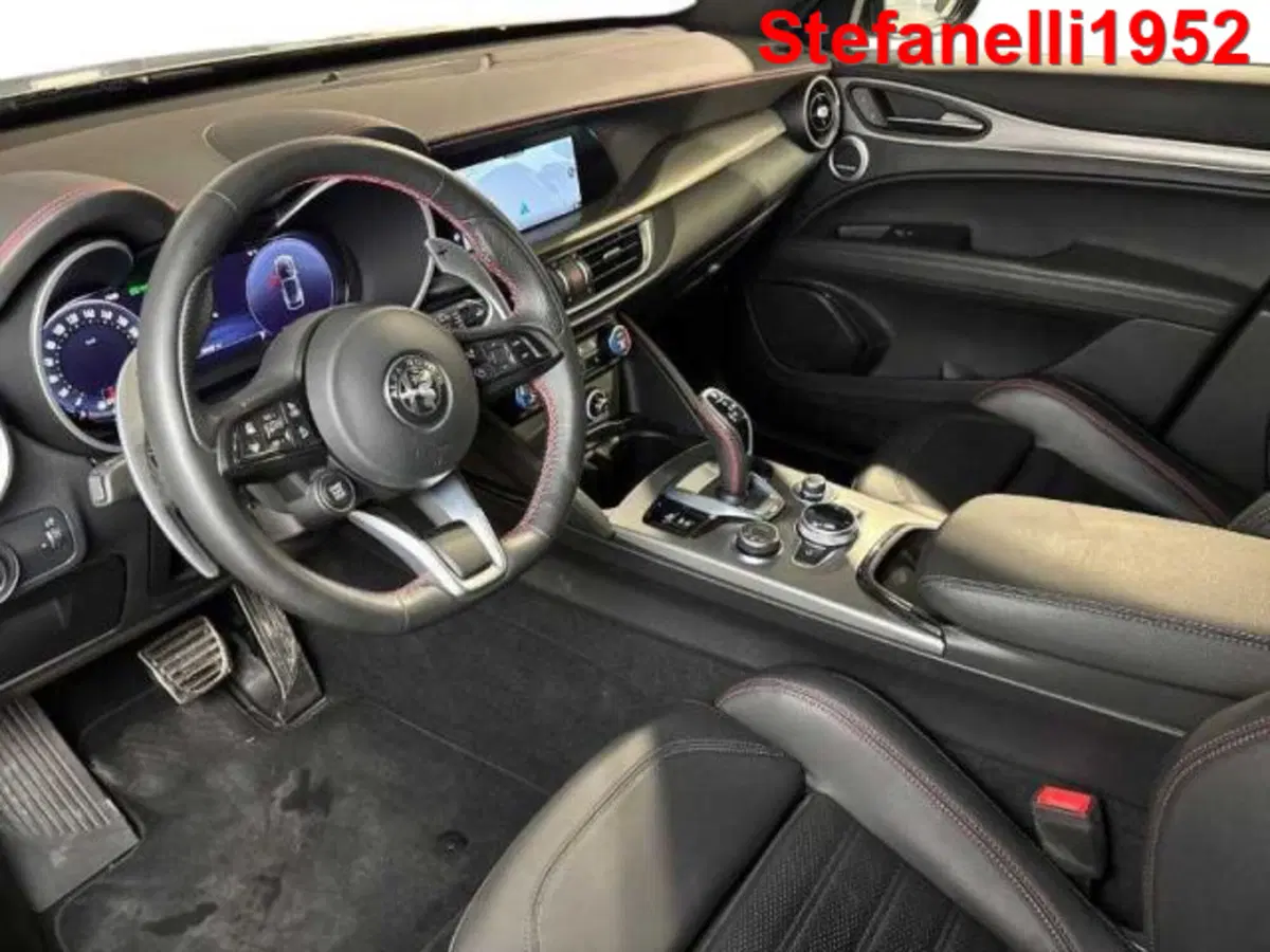 Alfa Romeo Stelvio usata a Bologna (11)