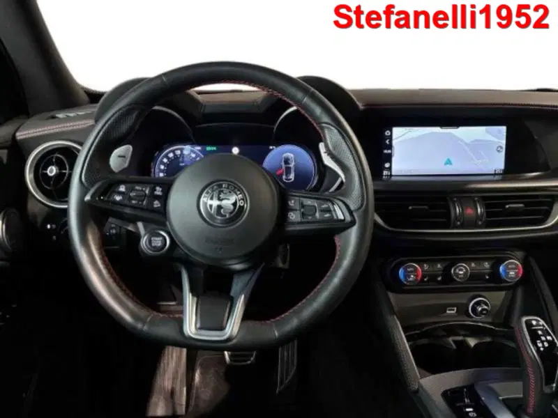 Alfa Romeo Stelvio usata a Bologna (14)