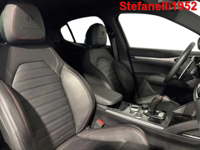 Alfa Romeo Stelvio usata a Bologna (16)