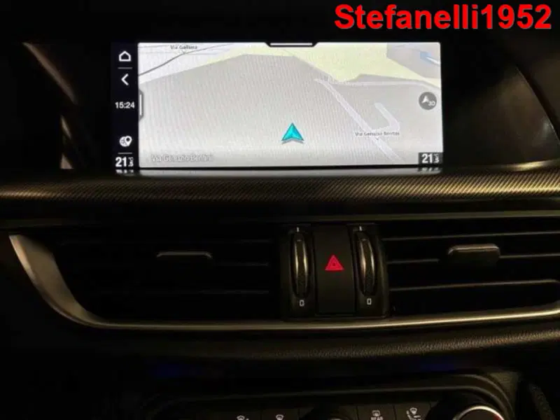 Alfa Romeo Stelvio usata a Bologna (18)