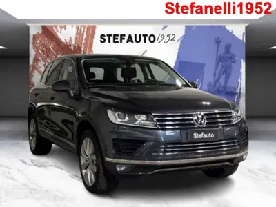 Volkswagen Touareg 3.0 TDI 262 CV tip. BlueMotion Techn. Terrain Tech del 2016 usata a Bologna
