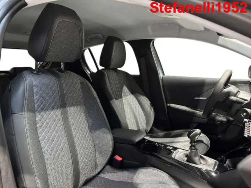 Peugeot 208 nuova a Bologna (16)