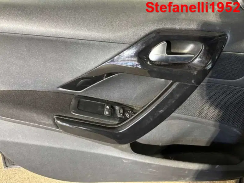 Peugeot 208 usata a Bologna (10)