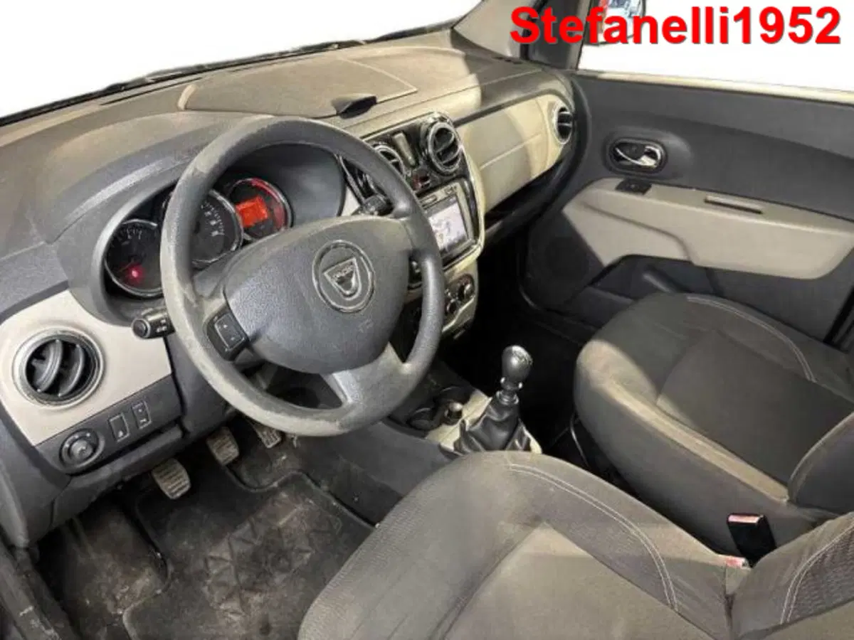 Dacia Lodgy usata a Bologna (11)