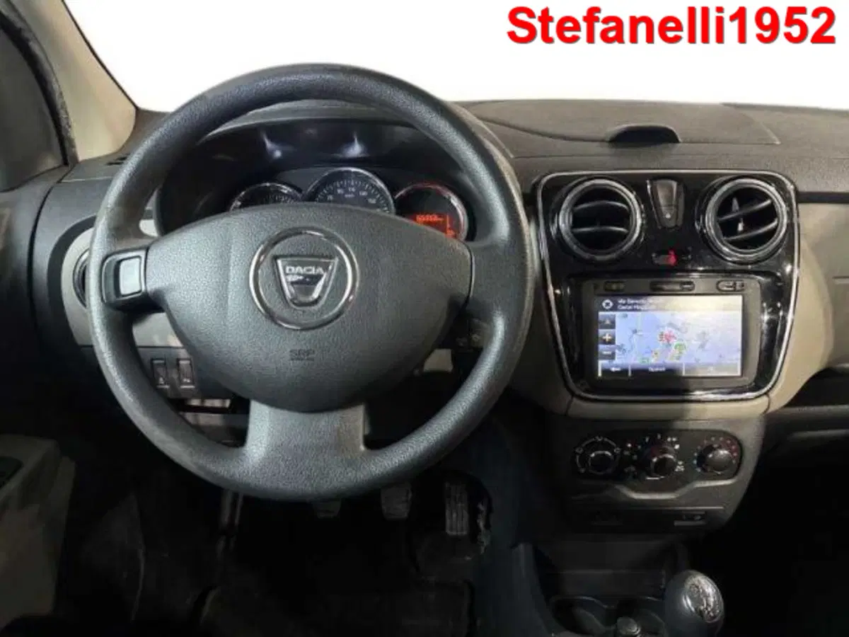 Dacia Lodgy usata a Bologna (14)