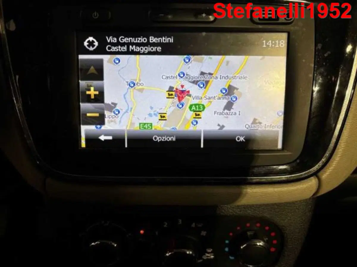 Dacia Lodgy usata a Bologna (18)