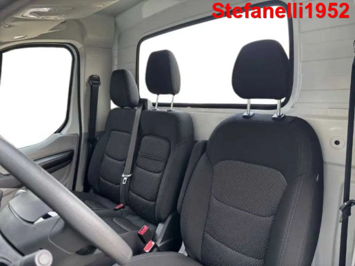 Maxus Deliver Furgone nuova a Bologna (9)
