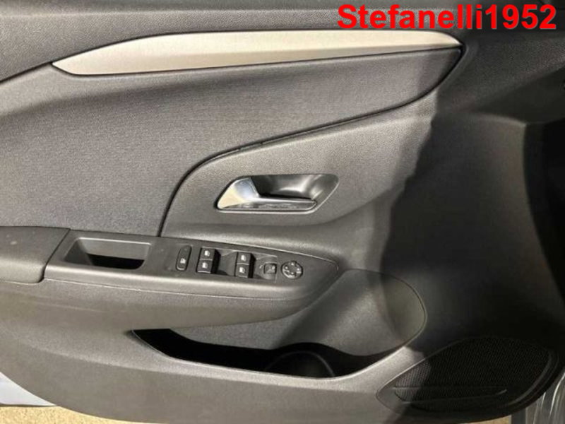 Opel Corsa nuova a Bologna (10)