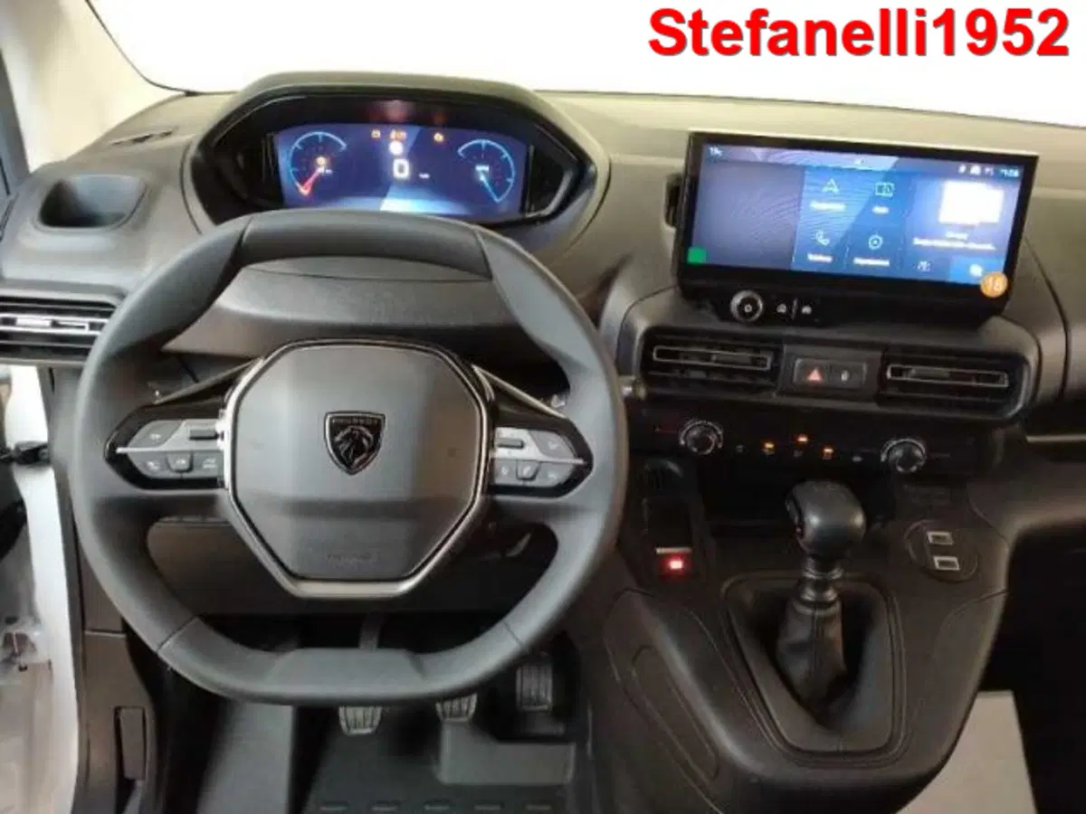 Peugeot Partner Furgone nuova a Bologna (16)