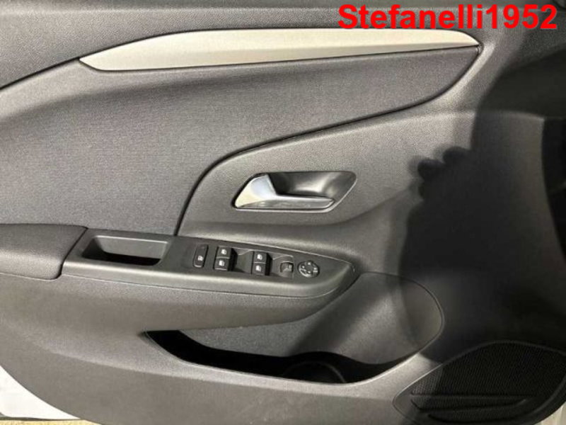Opel Corsa nuova a Bologna (10)