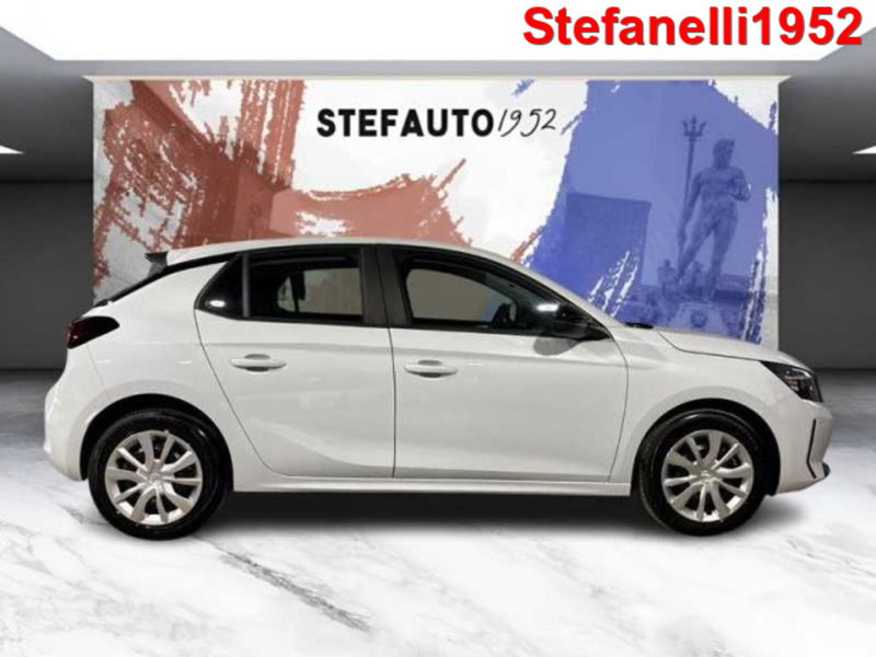 Opel Corsa nuova a Bologna (2)