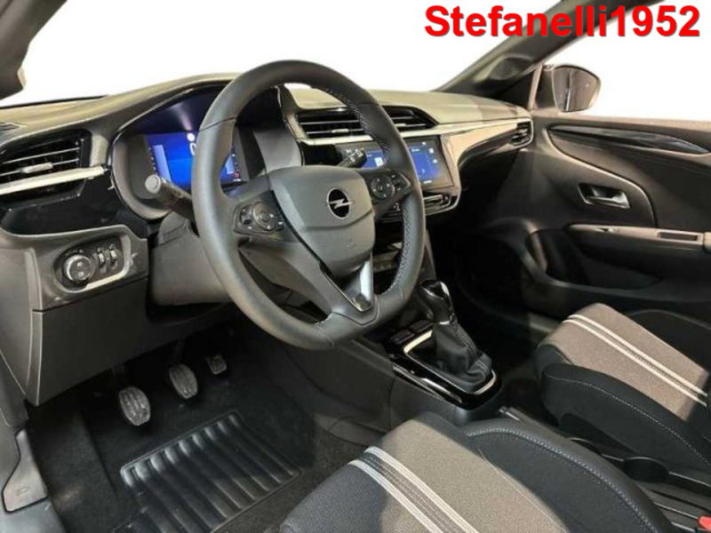 Opel Corsa nuova a Bologna (11)