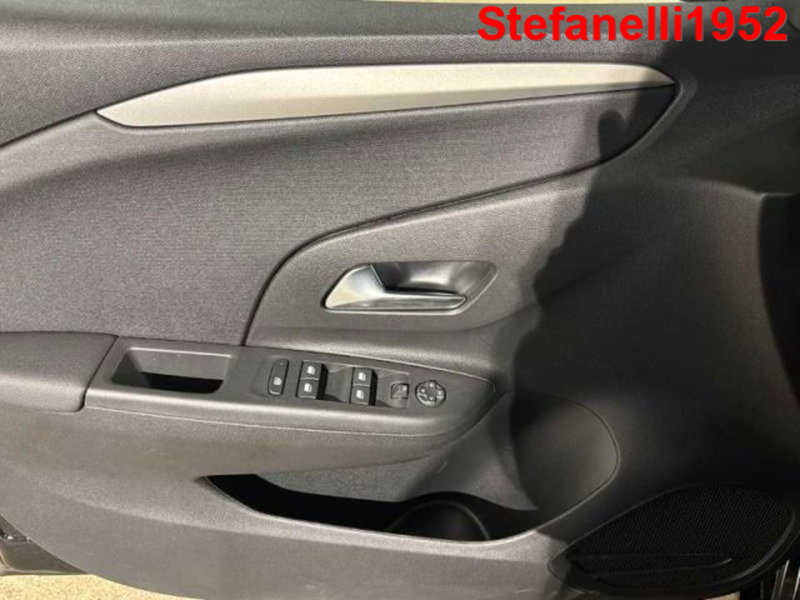 Opel Corsa nuova a Bologna (10)