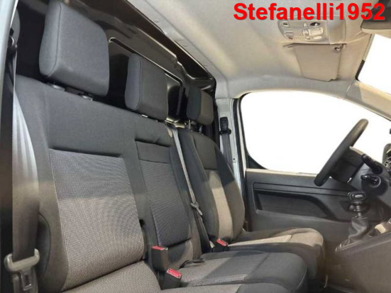 Opel Vivaro Furgone nuova a Bologna (16)