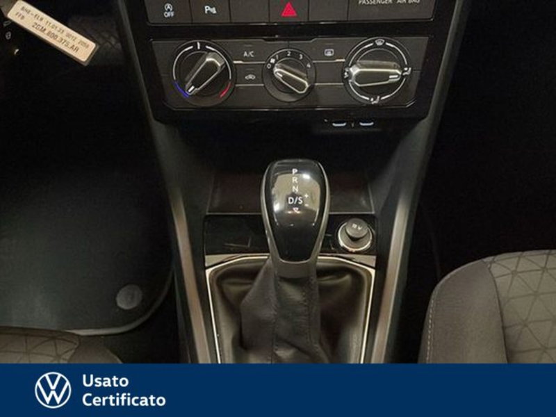 Volkswagen T-Cross usata a Vicenza (11)