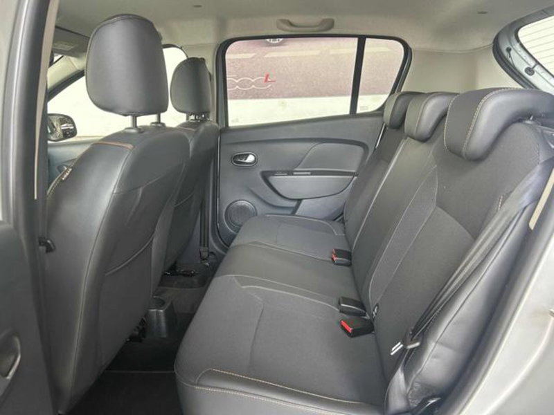 Dacia Sandero usata a Vercelli (10)