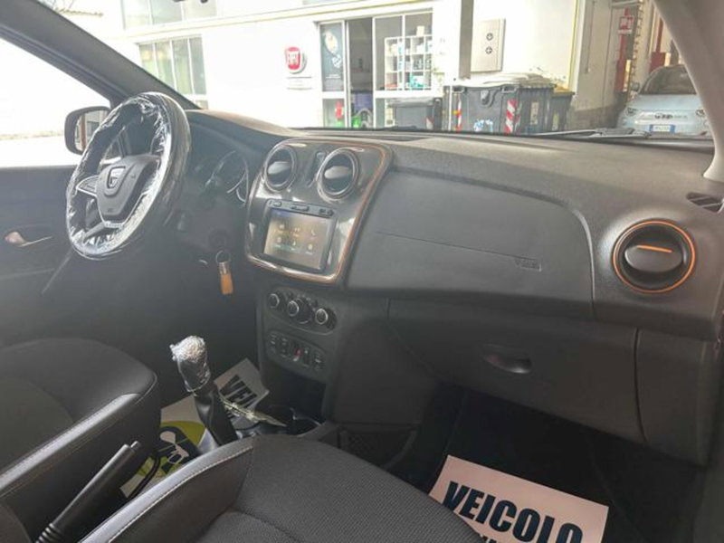 Dacia Sandero usata a Vercelli (13)