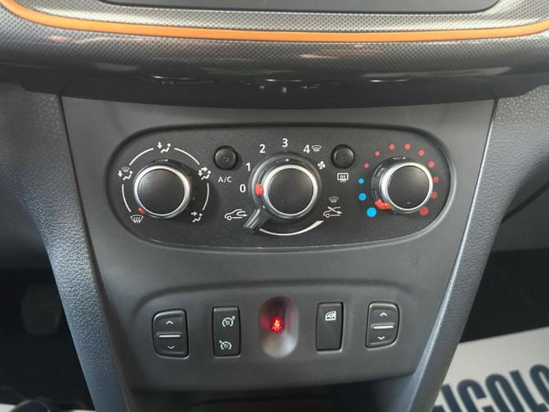 Dacia Sandero usata a Vercelli (17)