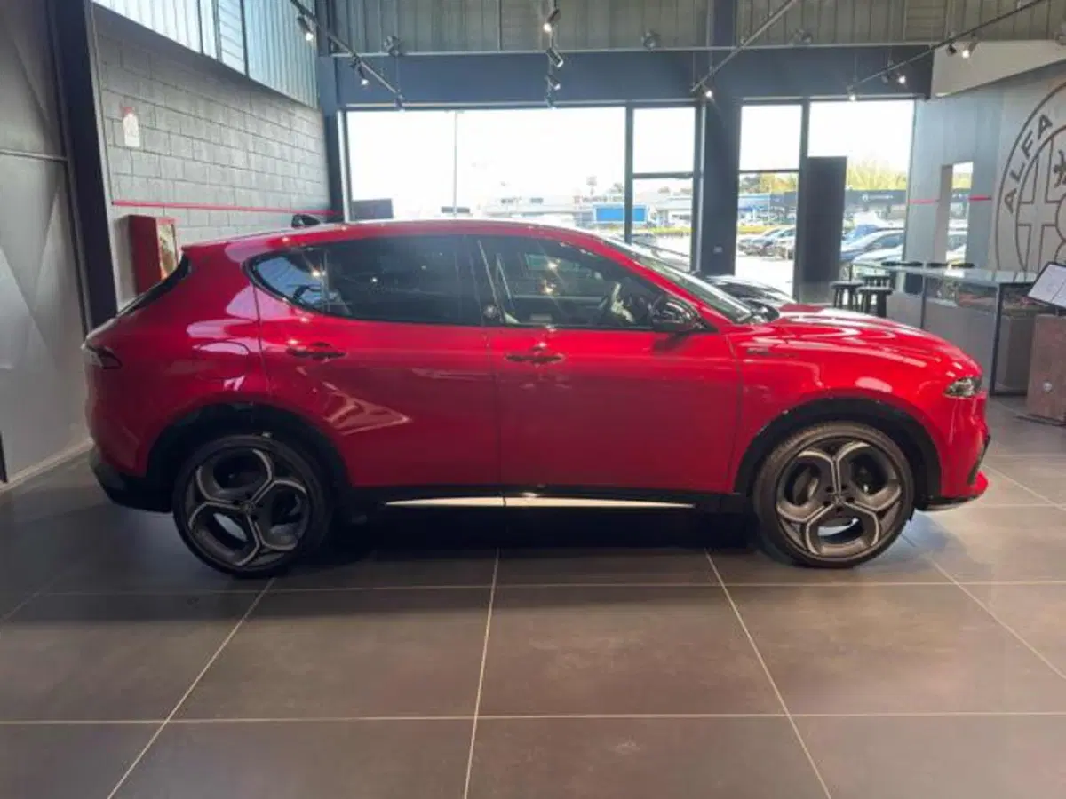 Alfa Romeo Tonale nuova a Vercelli (8)