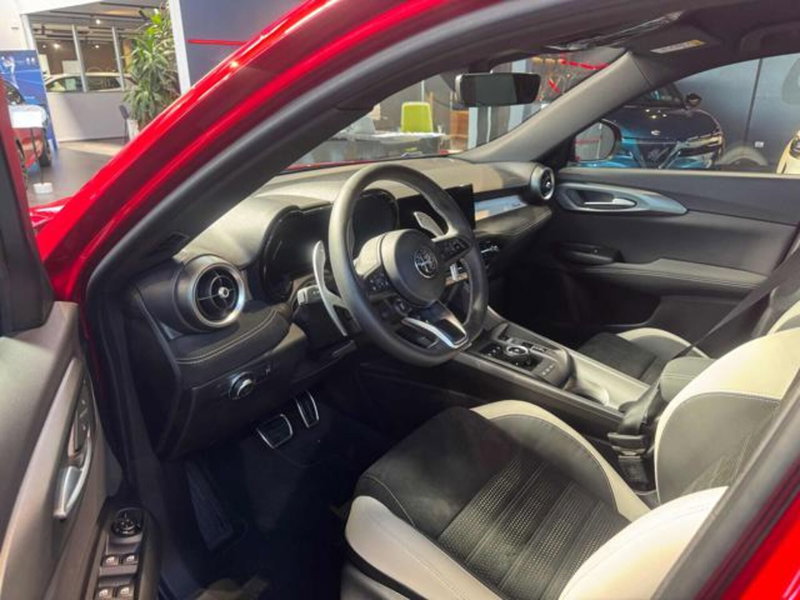 Alfa Romeo Tonale nuova a Vercelli (9)