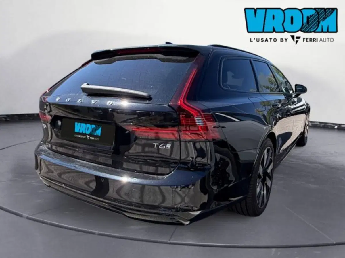 Volvo V90 nuova a Udine (5)