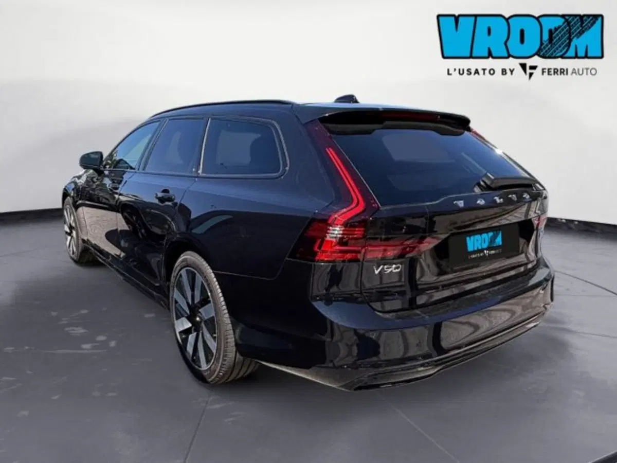 Volvo V90 nuova a Udine (6)
