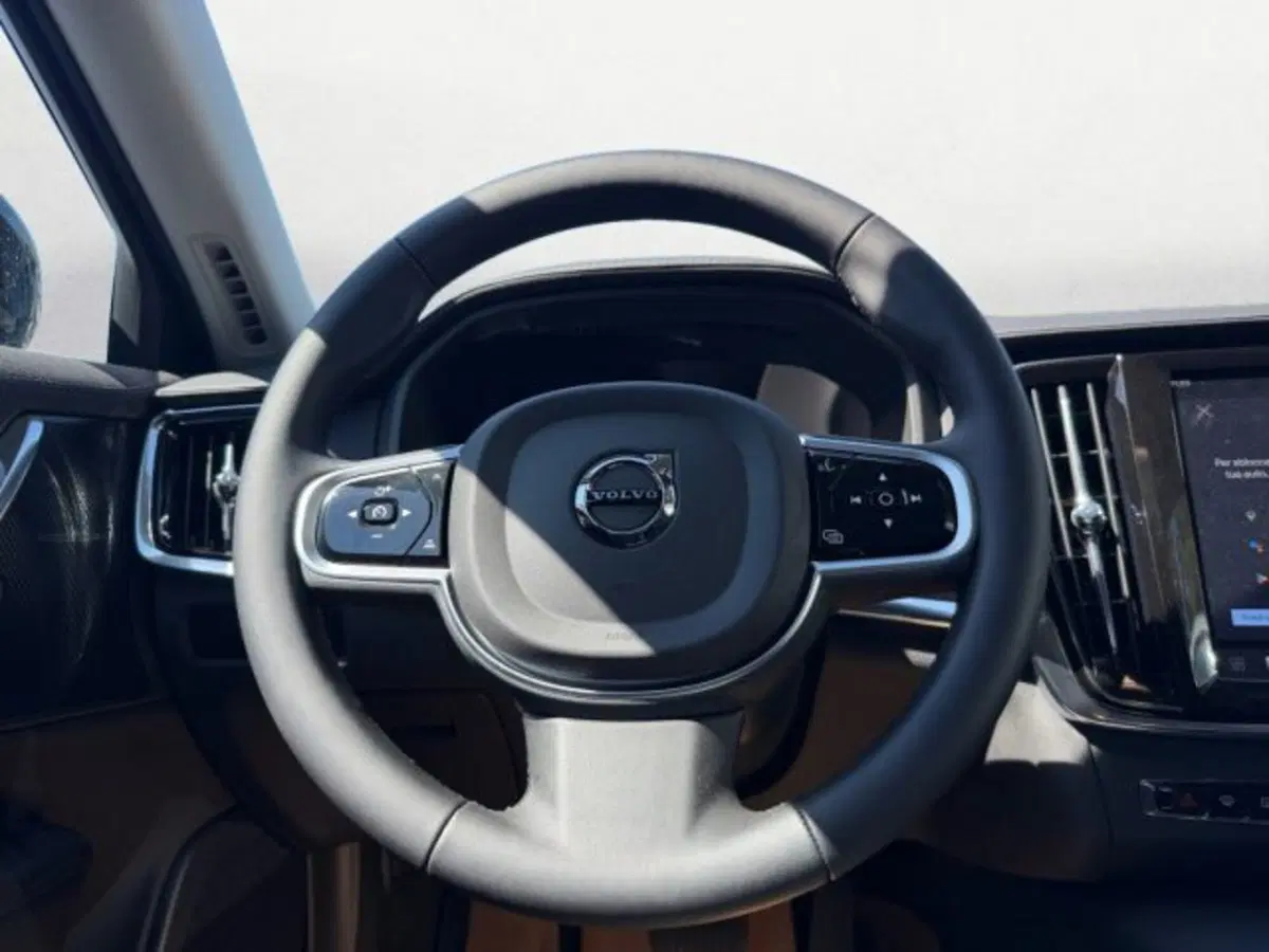Volvo V90 nuova a Udine (10)