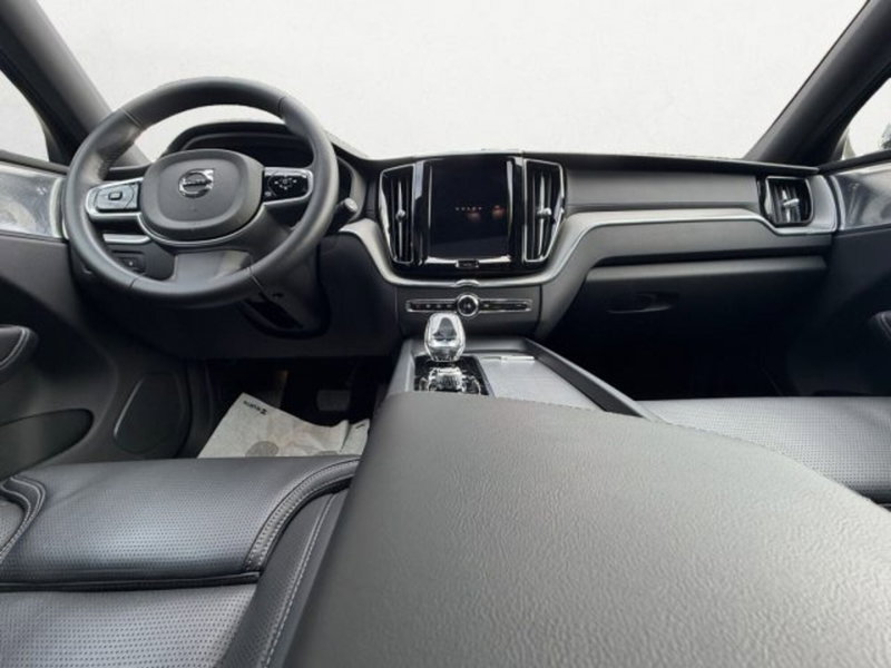 Volvo XC60 usata a Udine (8)