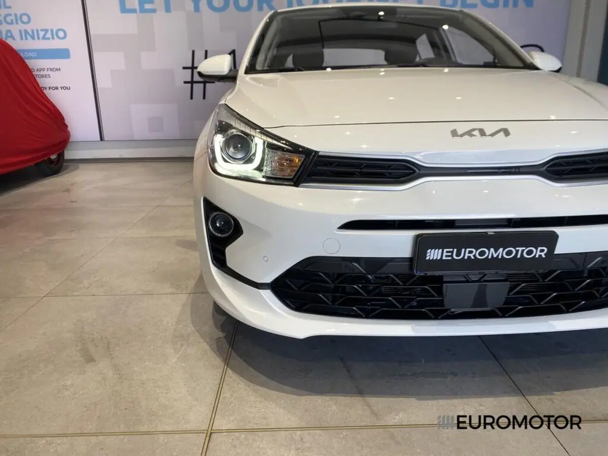 Kia Rio usata a Bari (3)