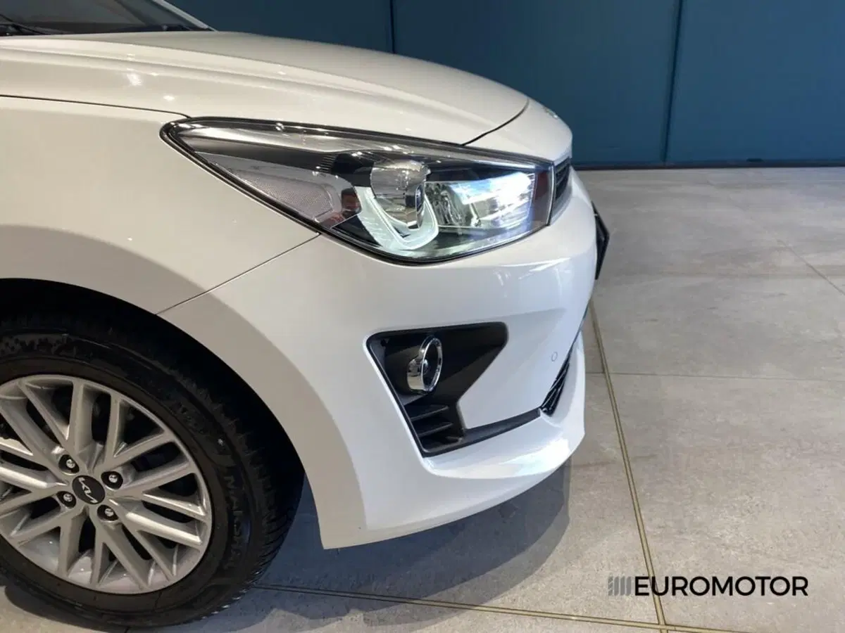 Kia Rio usata a Bari (6)