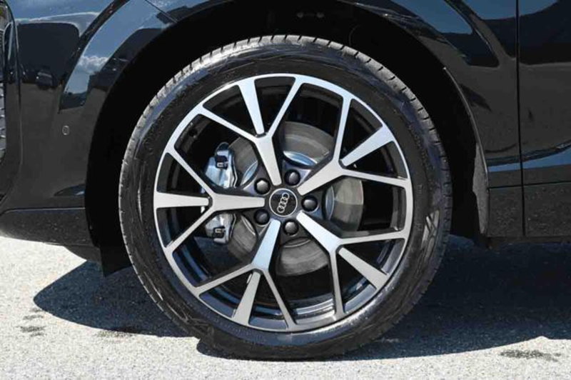 Audi Q3 Sportback nuova a Torino (6)