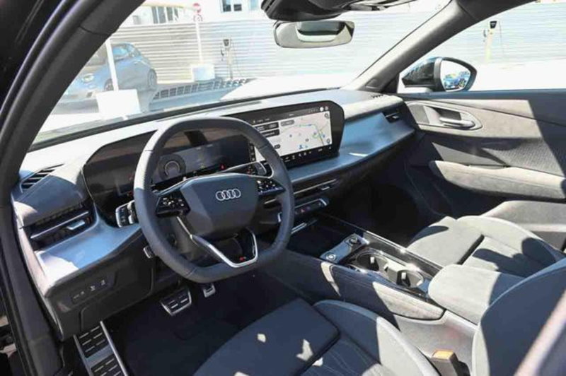 Audi Q3 Sportback nuova a Torino (8)