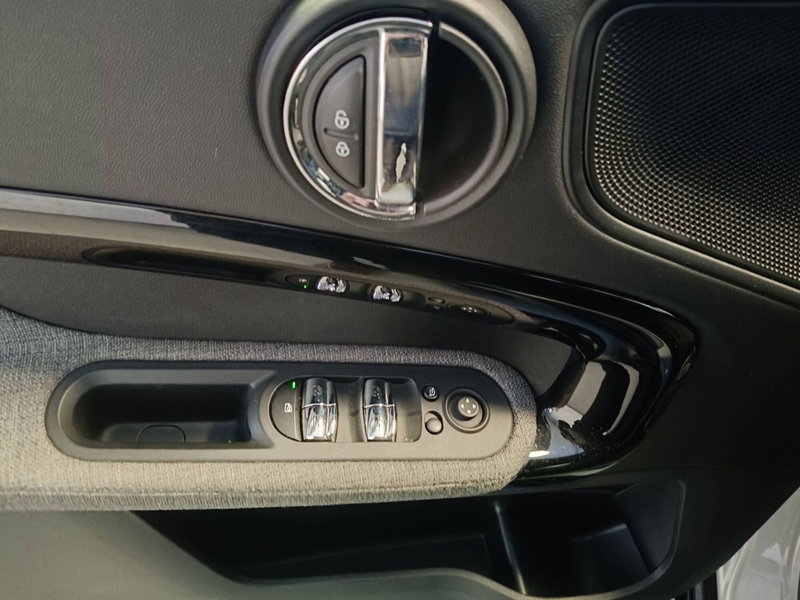 MINI Mini Countryman usata a Ascoli Piceno (16)